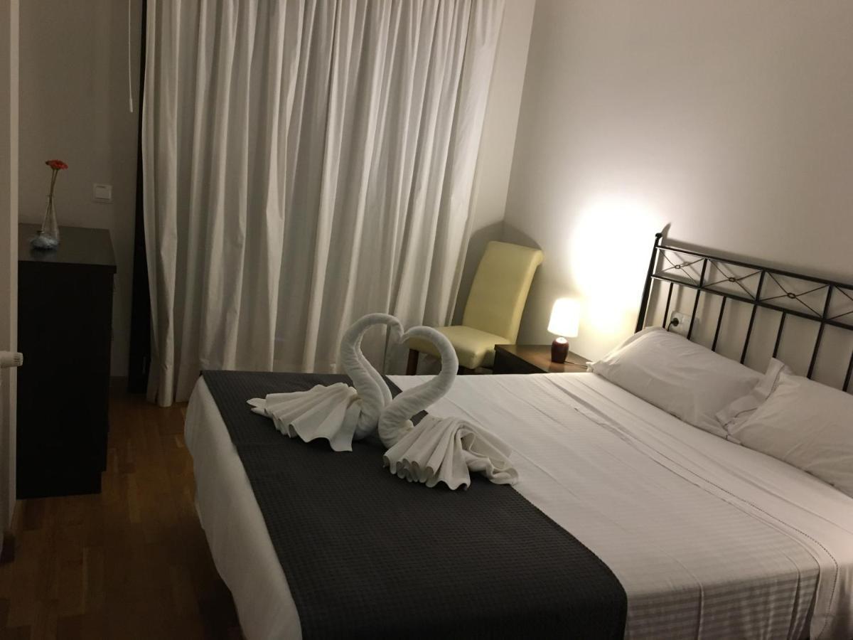 Jardin San Pelayo Apartment Niembro Luaran gambar