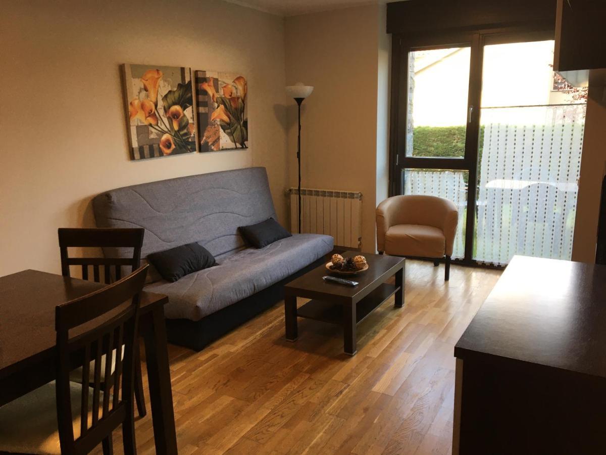 Jardin San Pelayo Apartment Niembro Luaran gambar