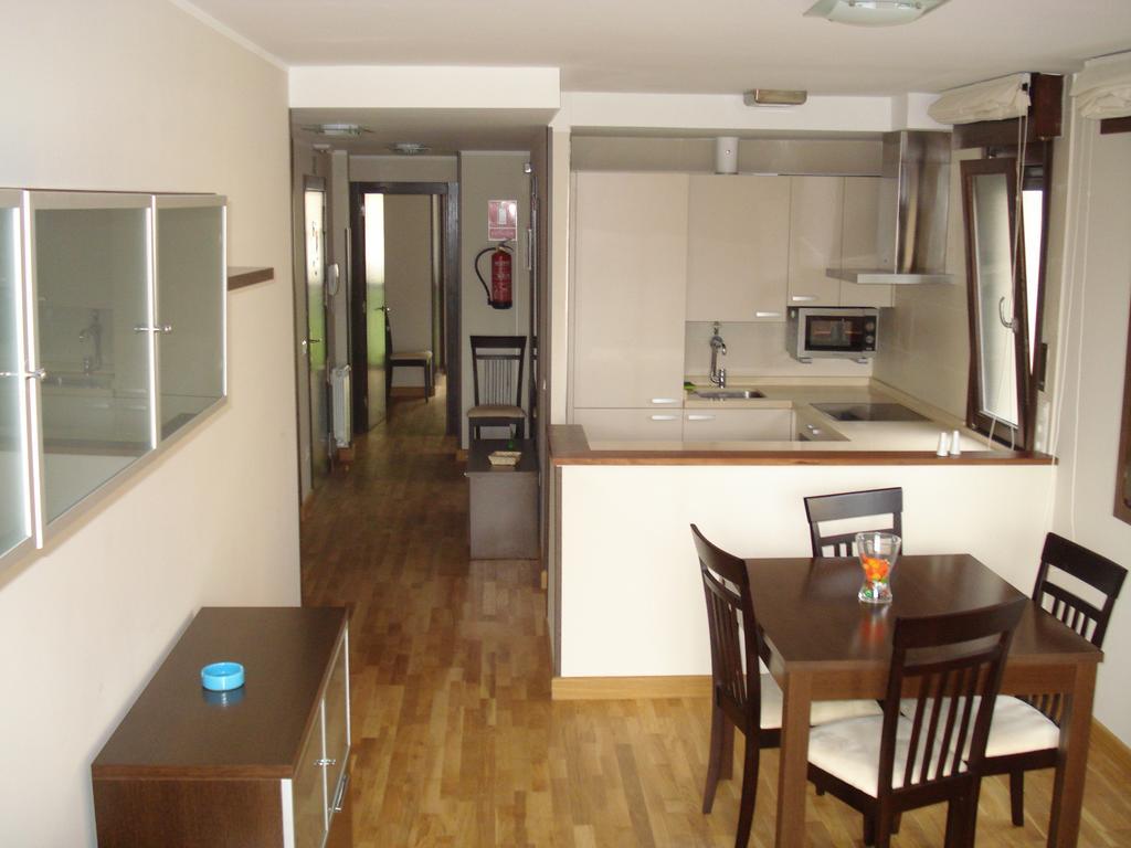 Jardin San Pelayo Apartment Niembro Luaran gambar