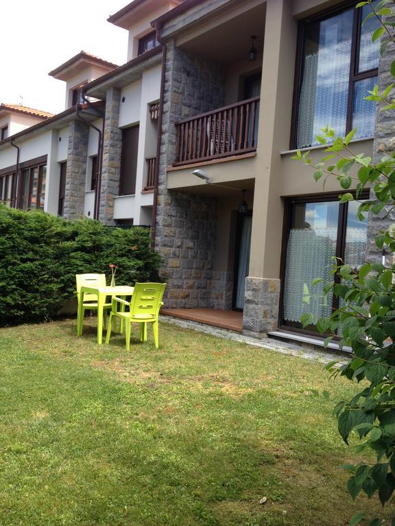 Jardin San Pelayo Apartment Niembro Luaran gambar